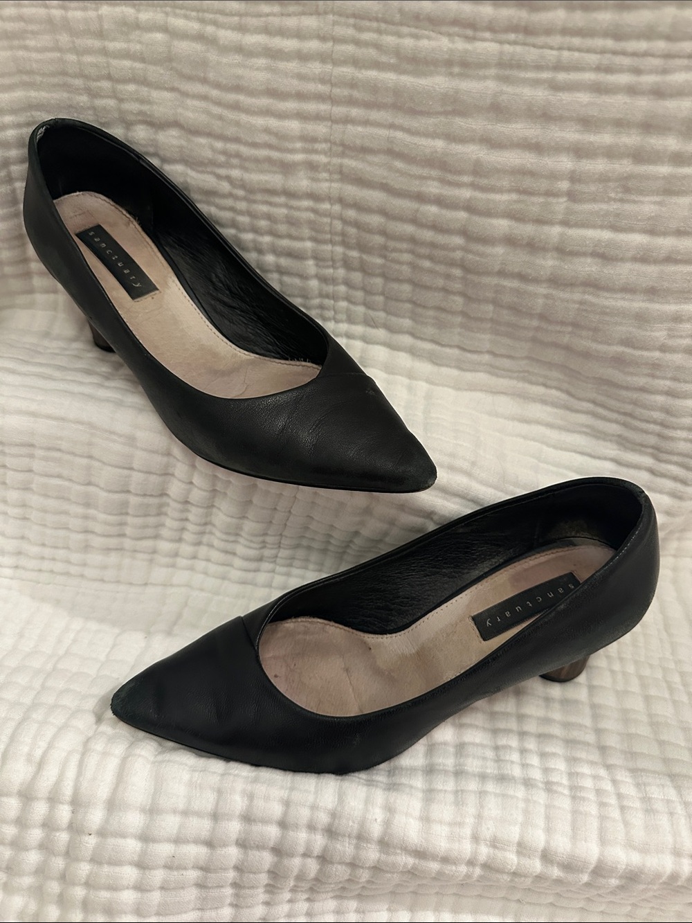 Sanctuary Black Pointed Toe Low Heel Pumps